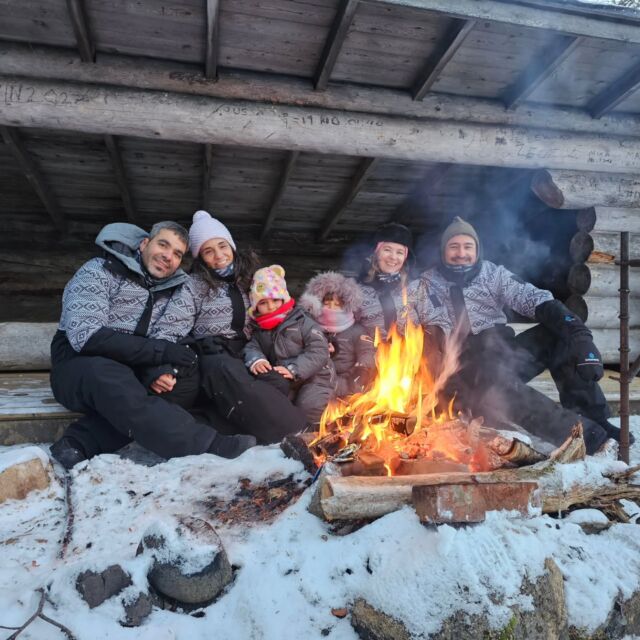 Beautiful, crispy winter day. -24 C and we had a great time on the lake with our guests from Canary Islands.

Hot chocolate, cookies and marshmallows to keep the energy level 😀

#icefishing #winterwonderland #winteradventures #ruka #rukakuusamo #visitrukakuusamo #visitfinland